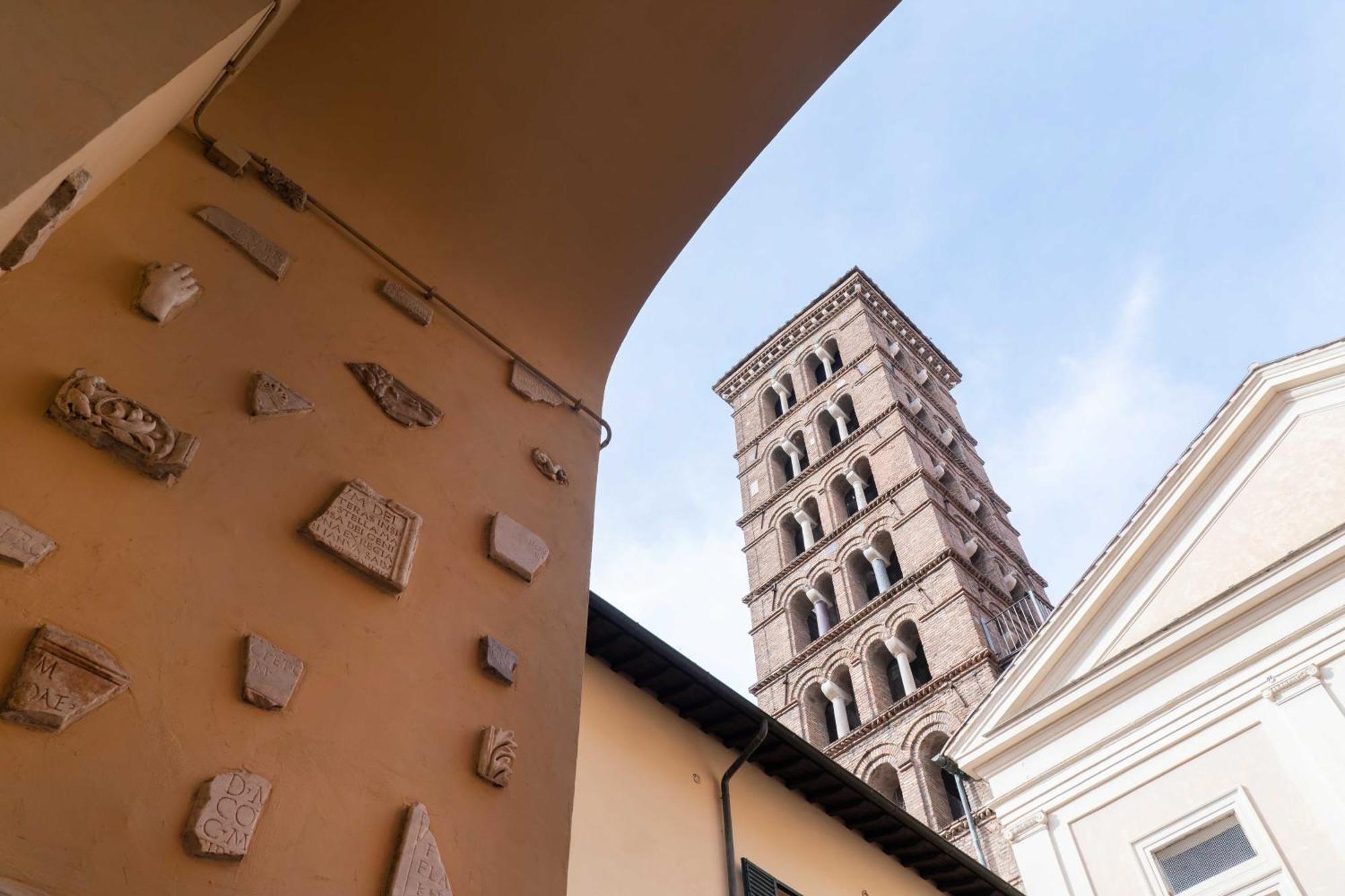 Palazzo Raggi Luxury Apartment Rom