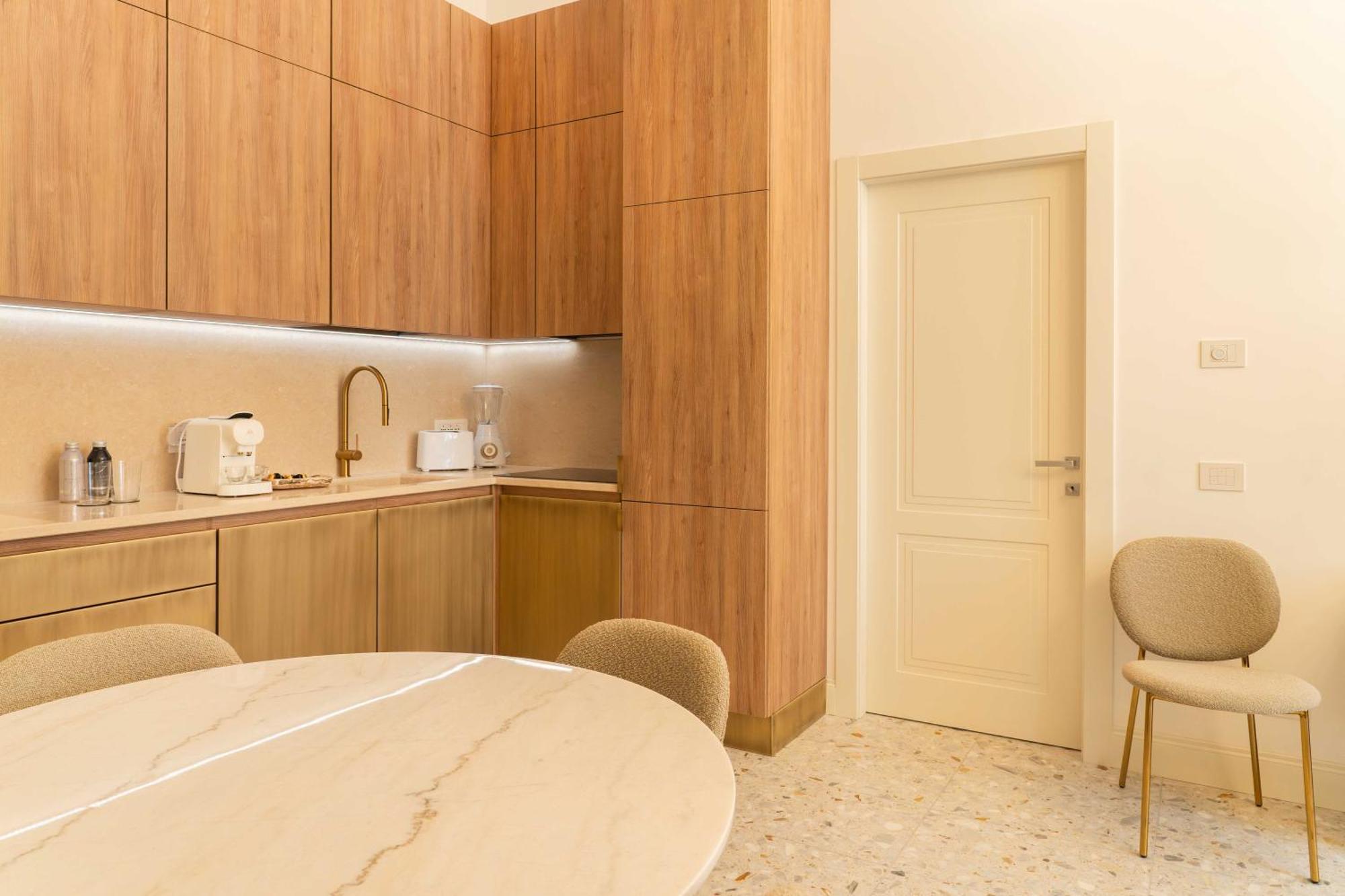 Palazzo Raggi Luxury Apartment *