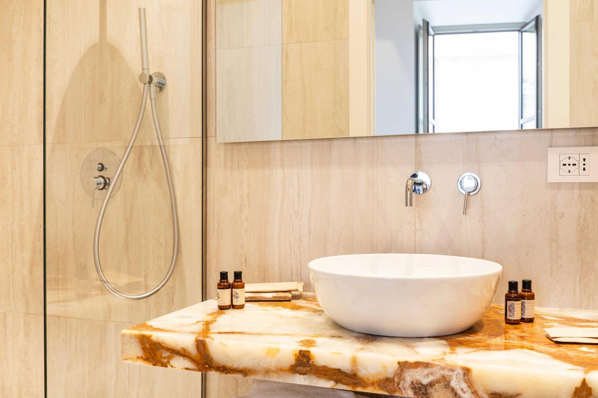 Palazzo Raggi Luxury Rom